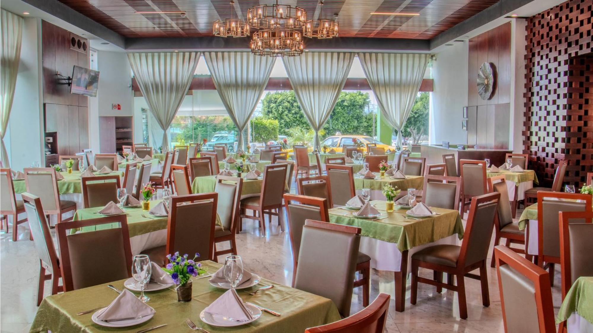 Holiday Inn Queretaro Zona Krystal By Ihg Eksteriør billede
