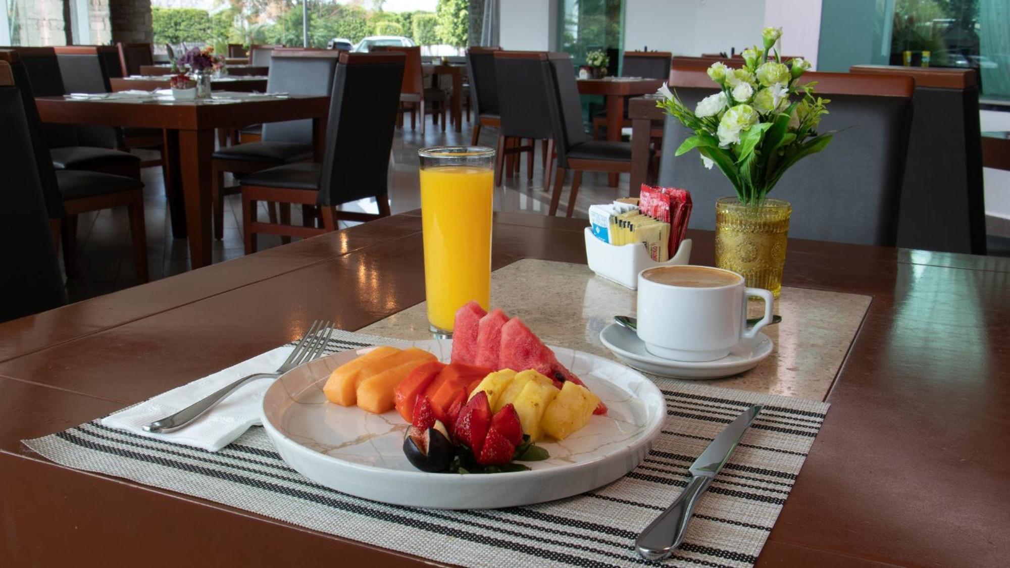 Holiday Inn Queretaro Zona Krystal By Ihg Eksteriør billede